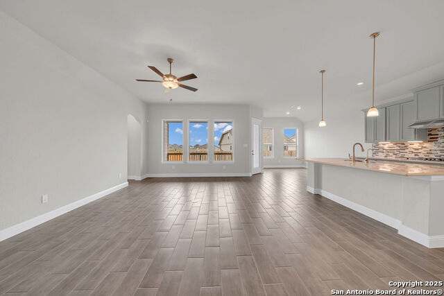 Listing photo id 0 for 5303 Pinder Way