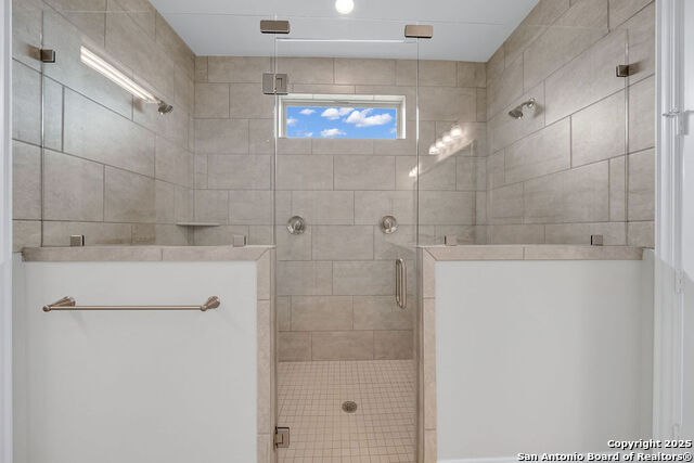 Listing photo id 23 for 5303 Pinder Way
