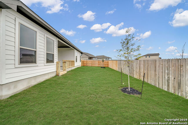 Listing photo id 24 for 5303 Pinder Way