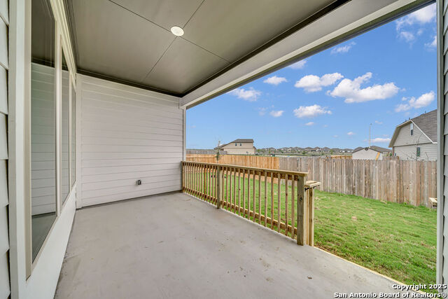 Listing photo id 25 for 5303 Pinder Way