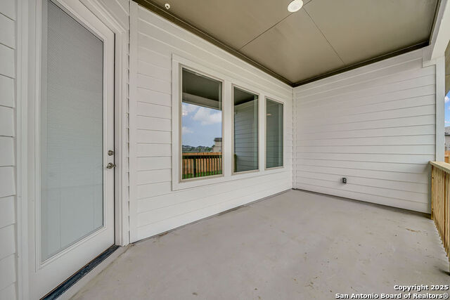Listing photo id 26 for 5303 Pinder Way