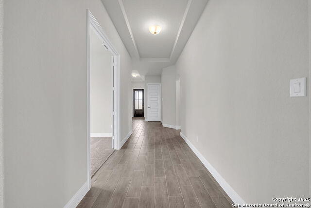 Listing photo id 5 for 5303 Pinder Way