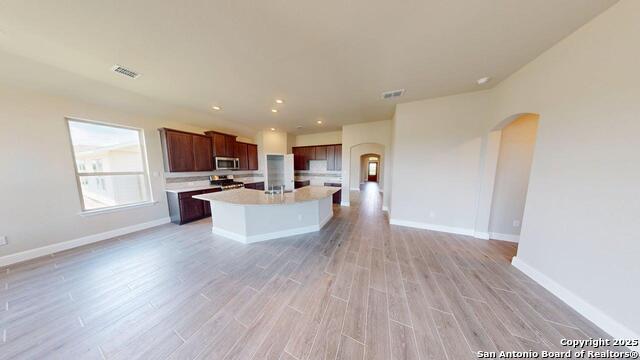 Listing photo id 2 for 5209 Pinder Way