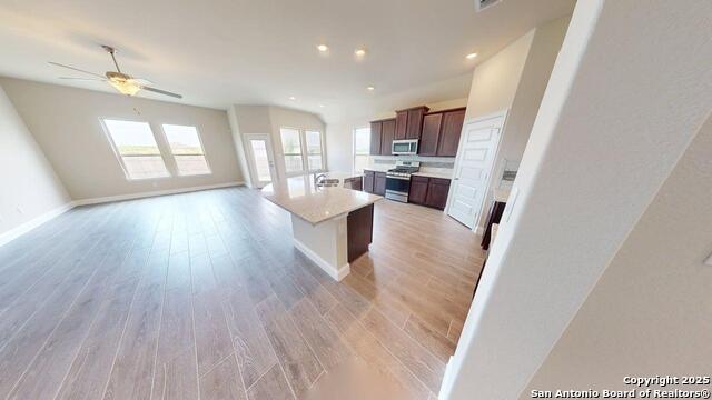 Listing photo id 6 for 5209 Pinder Way