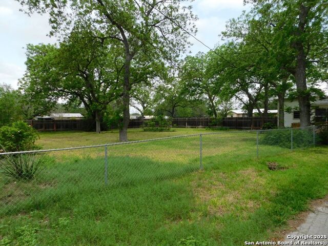 Image 14 of 18 For 911 Austin  