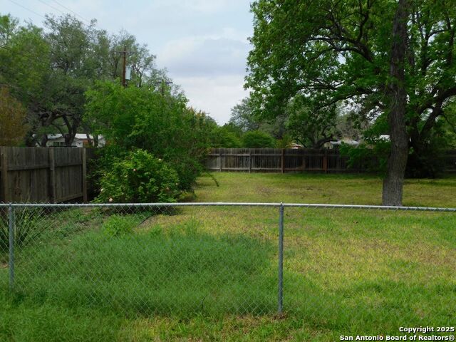 Image 16 of 18 For 911 Austin  