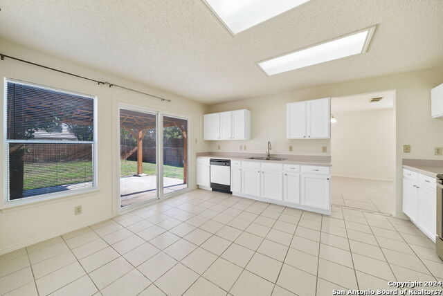 Image 14 of 32 For 11202 Sutton Pl