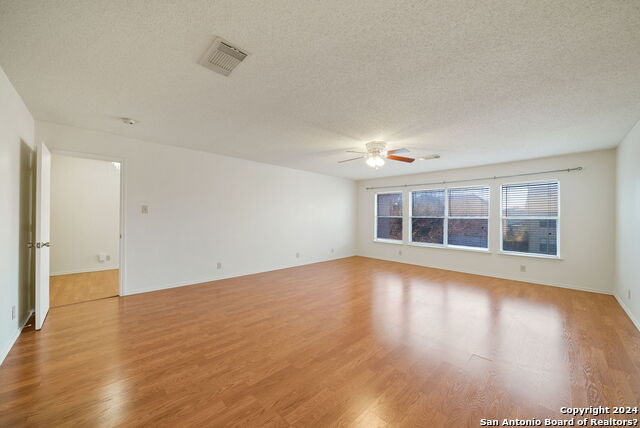 Image 21 of 32 For 11202 Sutton Pl