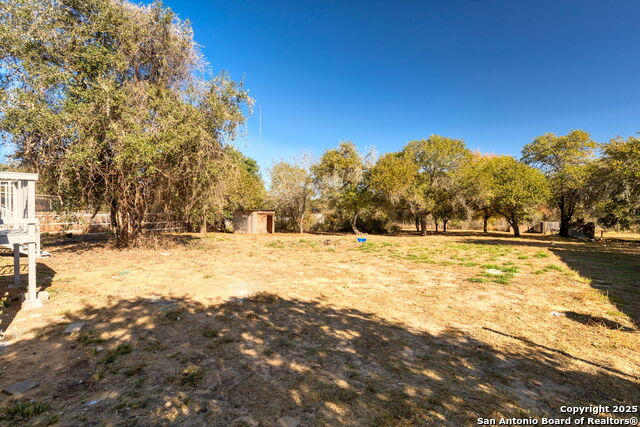 Image 23 of 26 For 22992 Trumbo Rd