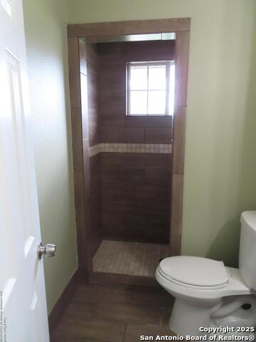 Image 8 of 15 For 9339 Rhoda Ave.