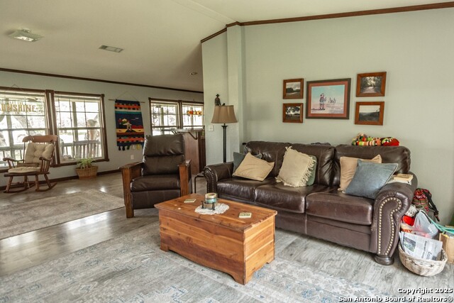 Listing photo id 14 for 26701 Fm 470