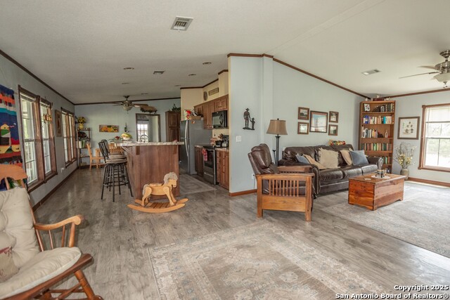 Listing photo id 21 for 26701 Fm 470