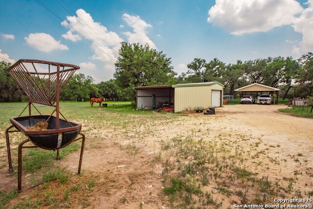 Listing photo id 29 for 26701 Fm 470
