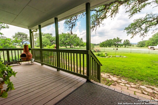 Listing photo id 5 for 26701 Fm 470