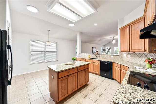 Image 16 of 62 For 27103 Trinity Hts