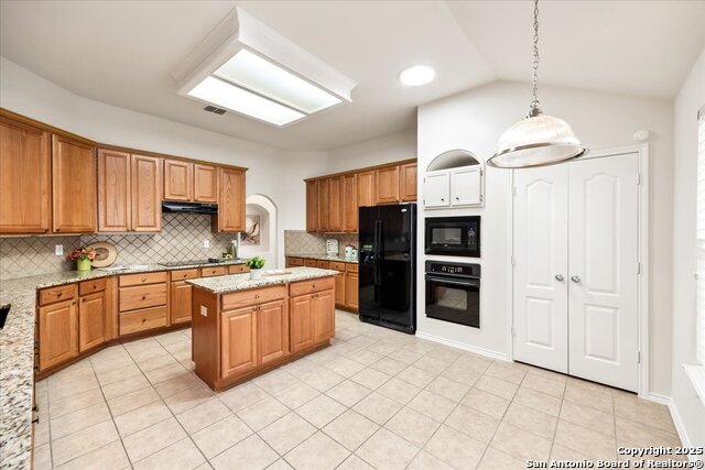 Image 4 of 62 For 27103 Trinity Hts