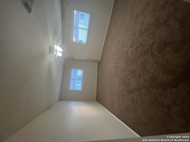 Image 17 of 18 For 5014 River Kenton