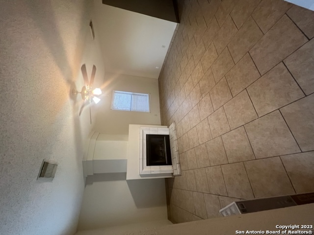 Image 2 of 18 For 5014 River Kenton