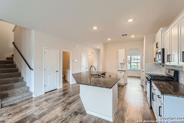 Image 11 of 27 For 13536 Boothe
