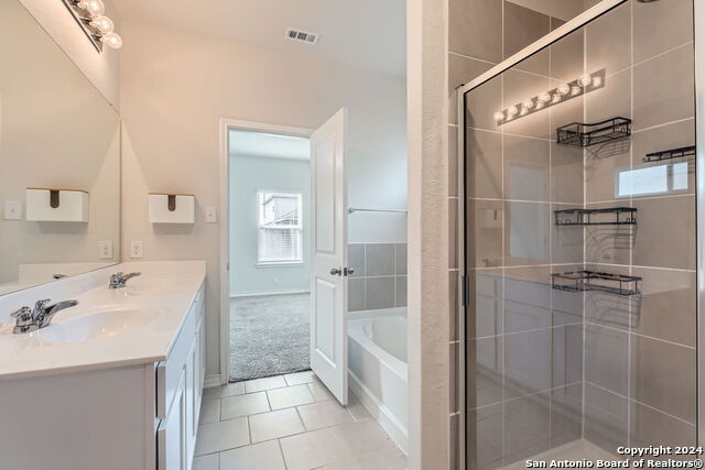 Image 16 of 27 For 13536 Boothe