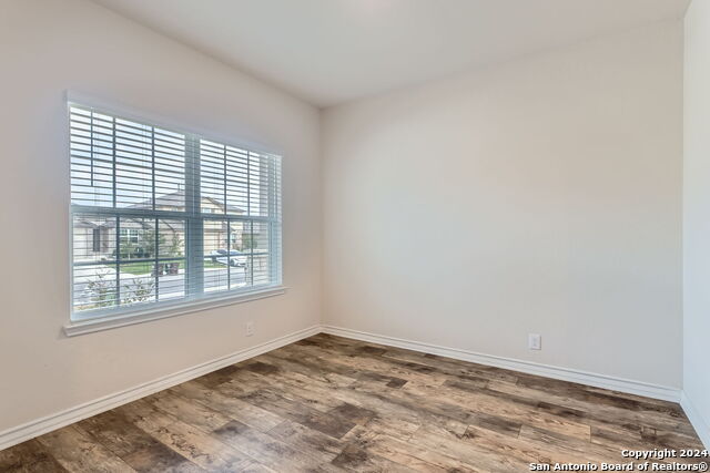 Image 7 of 27 For 13536 Boothe