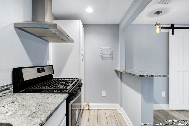 Image 10 of 19 For 527 Fulton Ave  3