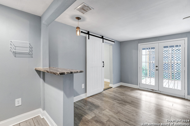 Image 12 of 19 For 527 Fulton Ave  3