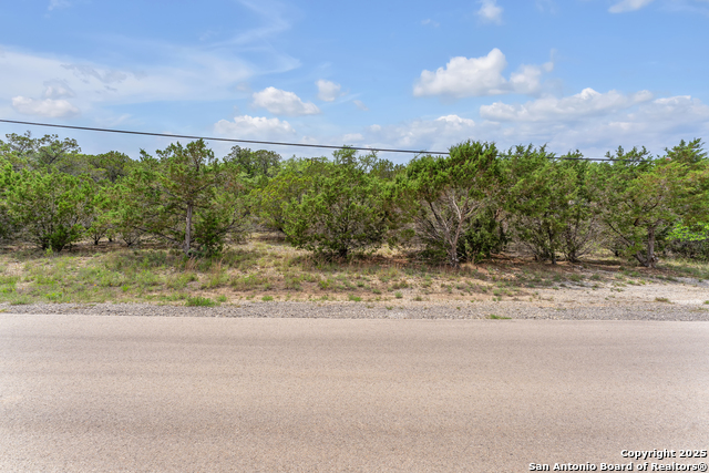 Listing photo id 3 for 1800 Owl (lot 31)