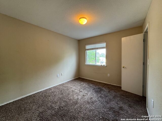 Listing photo id 19 for 6815 Cougar Cove