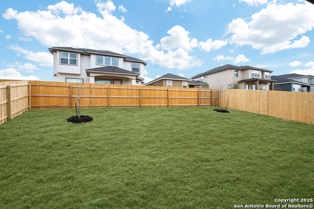 Image 27 of 29 For 15231 Comanche Gard