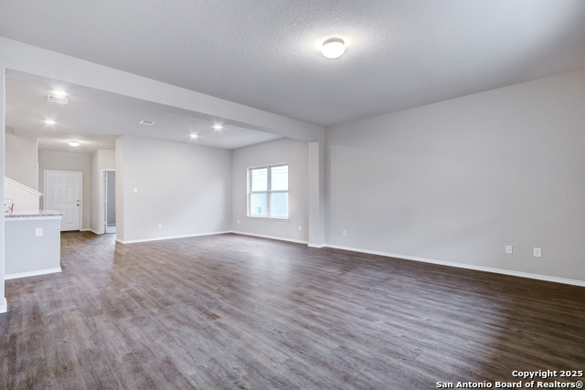 Image 8 of 29 For 15231 Comanche Gard