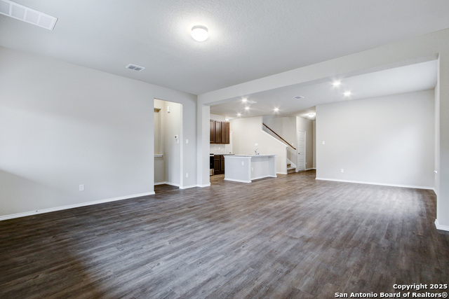 Image 9 of 29 For 15231 Comanche Gard