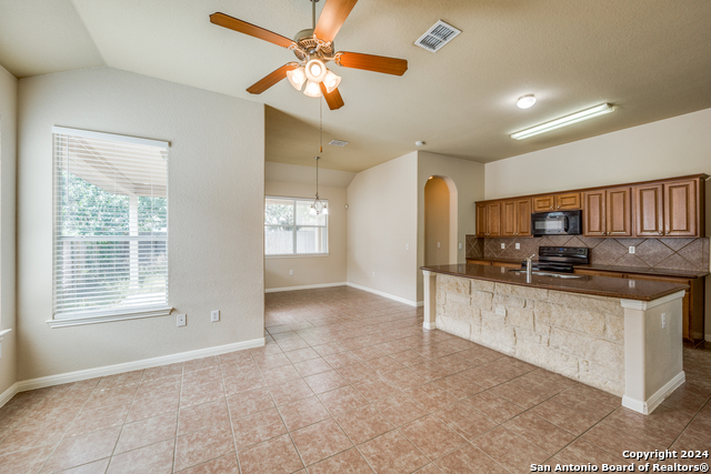 Image 12 of 41 For 10603 Catfish Ln