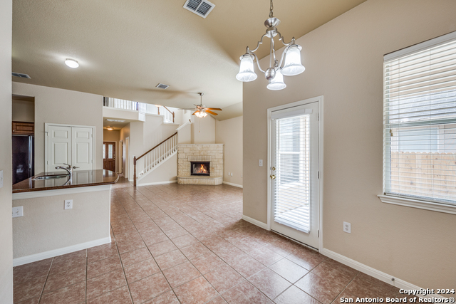 Image 13 of 41 For 10603 Catfish Ln