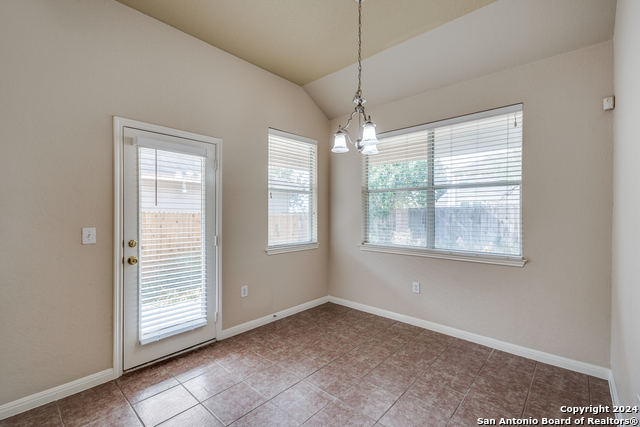 Image 15 of 41 For 10603 Catfish Ln