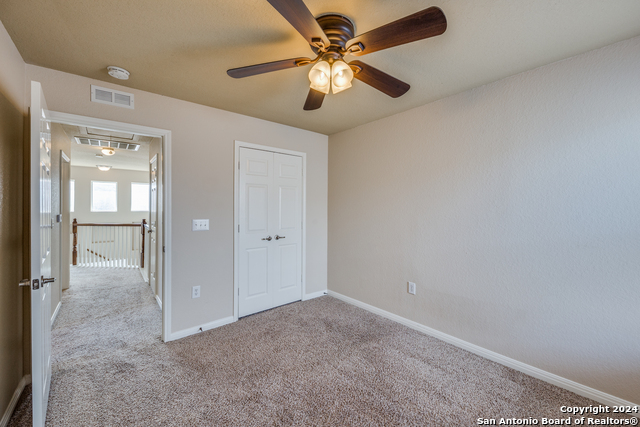 Image 32 of 41 For 10603 Catfish Ln