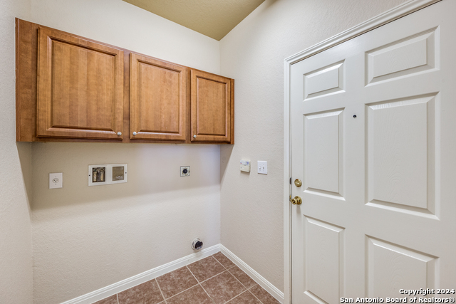 Image 34 of 41 For 10603 Catfish Ln