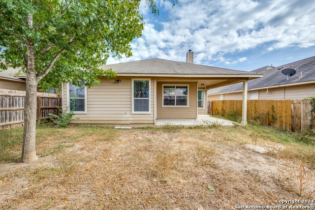 Image 35 of 41 For 10603 Catfish Ln