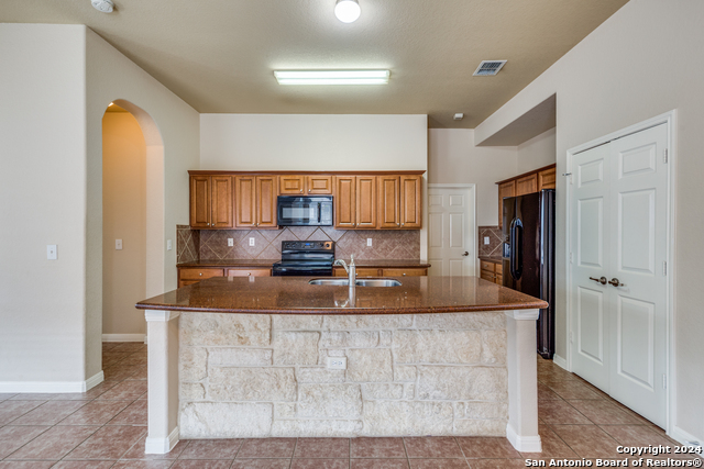 Image 9 of 41 For 10603 Catfish Ln