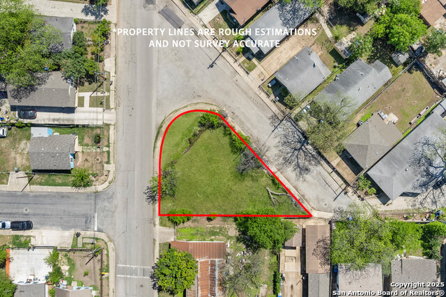 Listing photo id 6 for 105 Shiner St