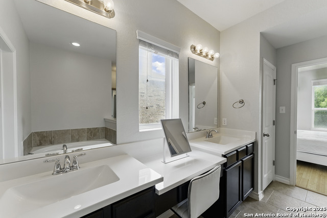 Listing photo id 13 for 14626 Costa Leon
