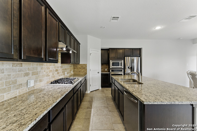 Listing photo id 6 for 14626 Costa Leon