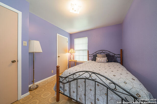 Listing photo id 10 for 6442 Buena Vista