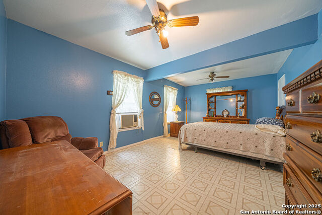 Listing photo id 11 for 6442 Buena Vista
