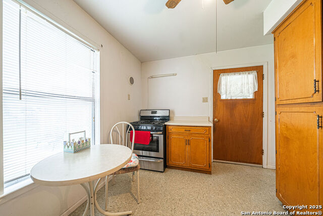 Listing photo id 21 for 6442 Buena Vista