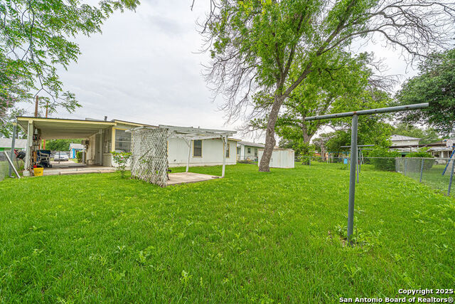 Listing photo id 23 for 6442 Buena Vista