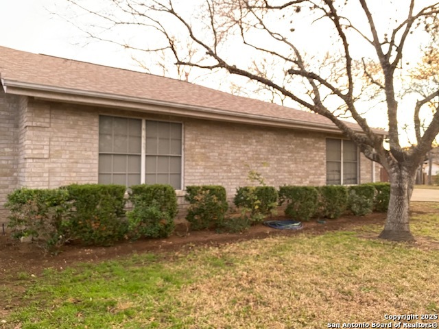 Listing photo id 29 for 4102 Greco Dr