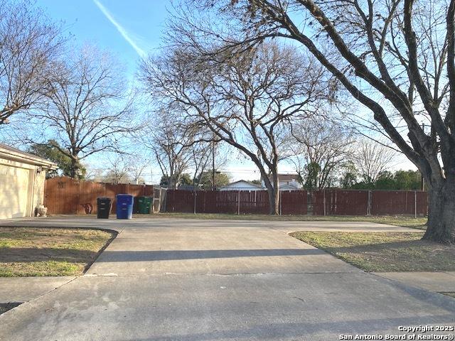 Listing photo id 31 for 4102 Greco Dr
