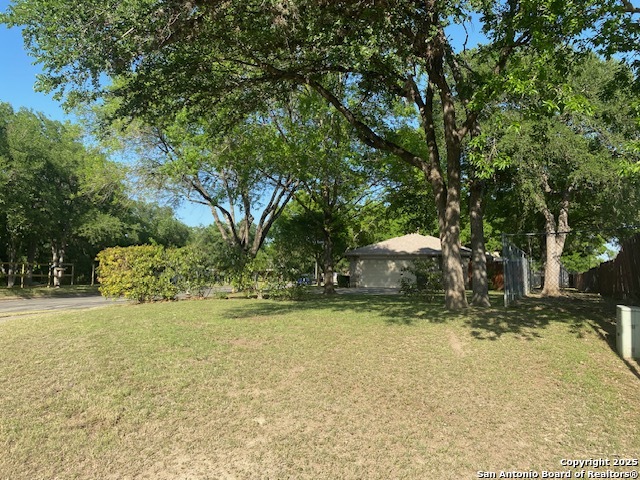 Listing photo id 33 for 4102 Greco Dr