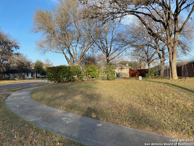 Listing photo id 2 for 4102 Greco Dr